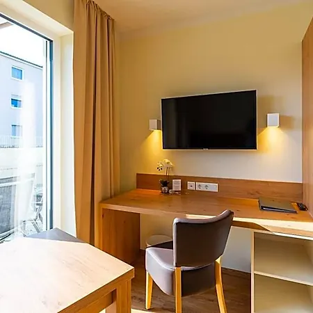 Apartahotel Inhouse - Wohnen Auf Zeit 4*