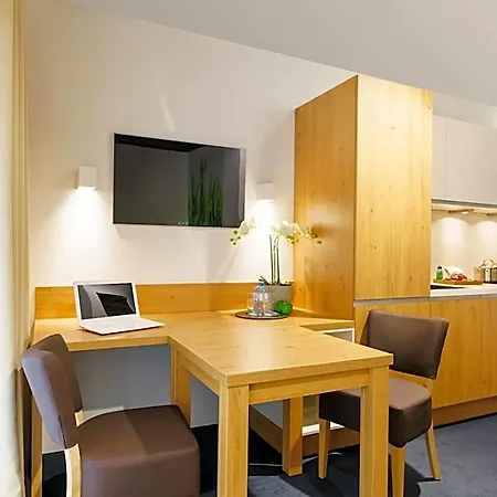 Apartahotel Inhouse - Wohnen Auf Zeit