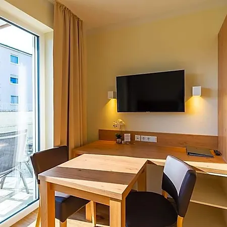 Apartahotel Inhouse - Wohnen Auf Zeit