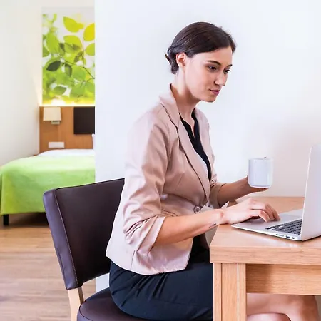 Inhouse - Wohnen Auf Zeit 아파트호텔 잉골슈타트